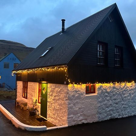 Cozy Traditional Home, Sythrugota Sydrugota Exterior foto